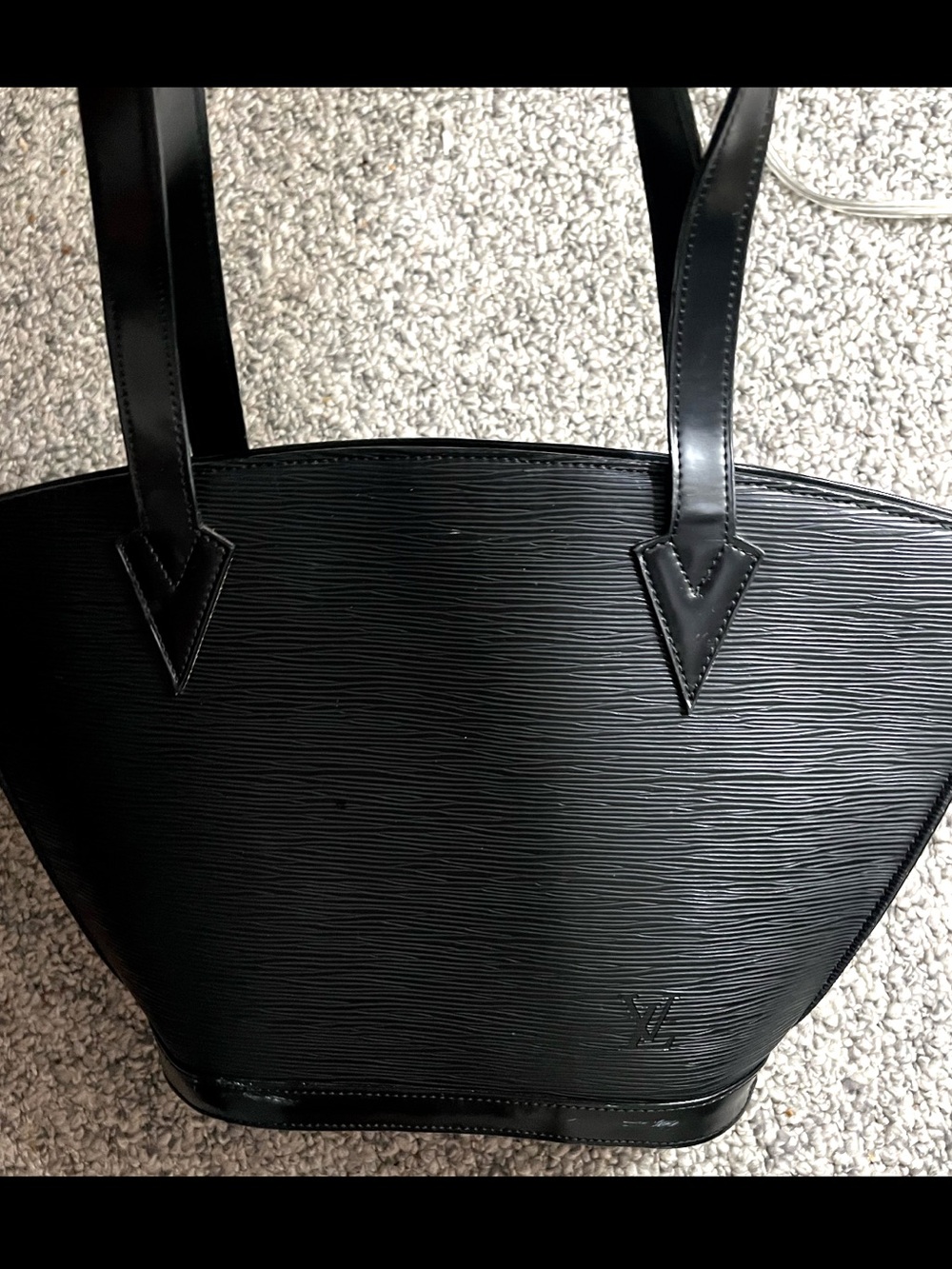 Louis Vuitton Black Epi Leather Shoulder tote zipper broken